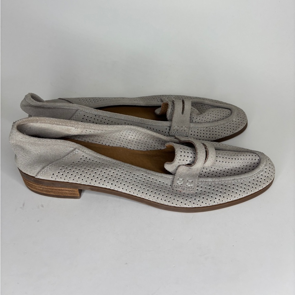 Lucky Brand Caylon Suede Penny Loafer Flat Shoes Womens Sz 10 M Gray Perforated